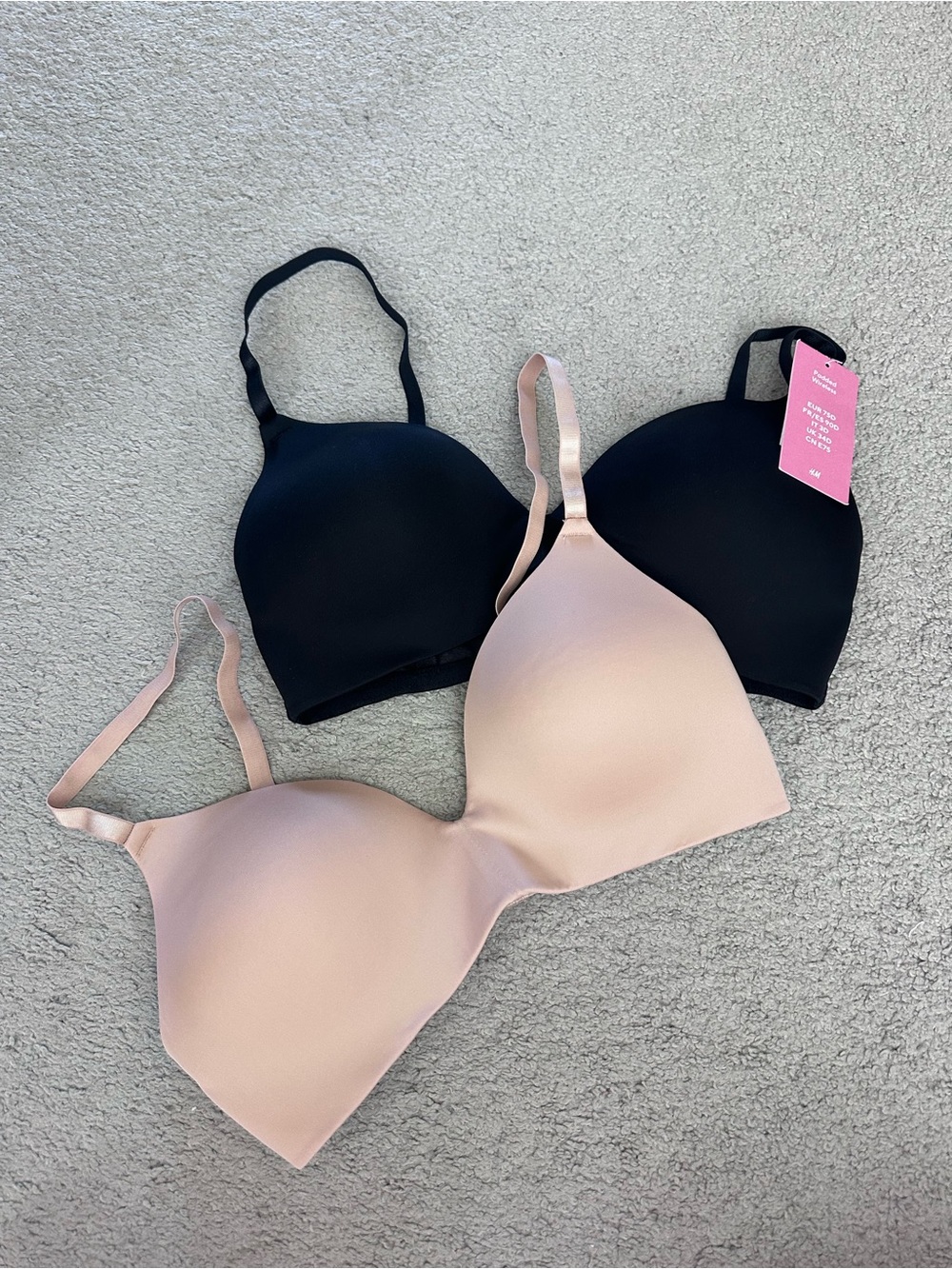 H&M Seamless T-Shirt Bras in Black & Blush NWT